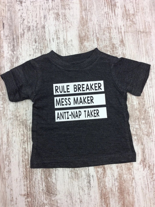 T-shirt - Rule Breaker Size 12-18M